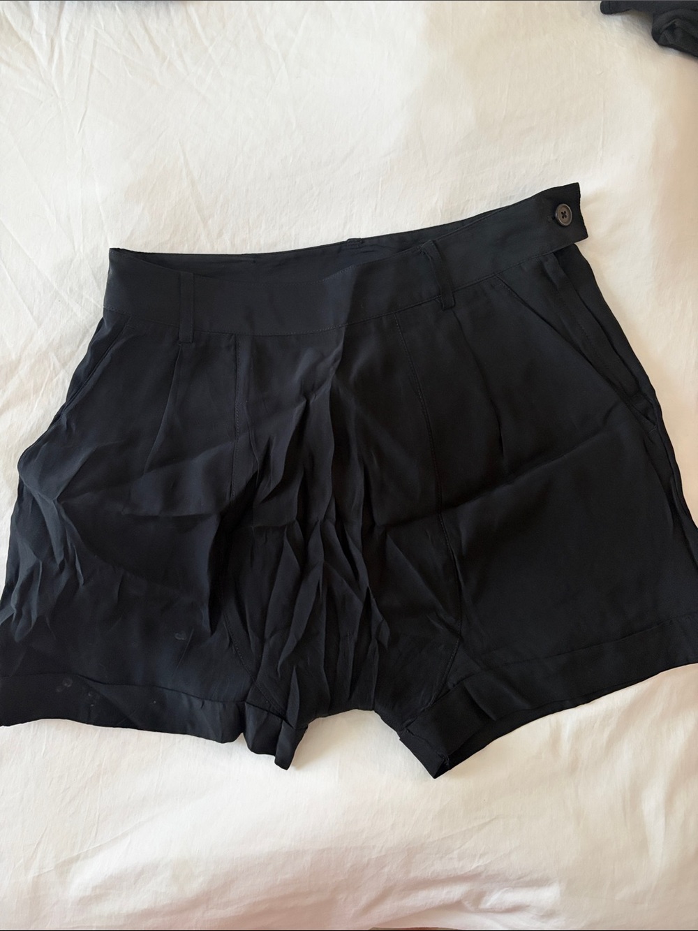 Club Monaco Black Women's Tailored Silk-like Shorts